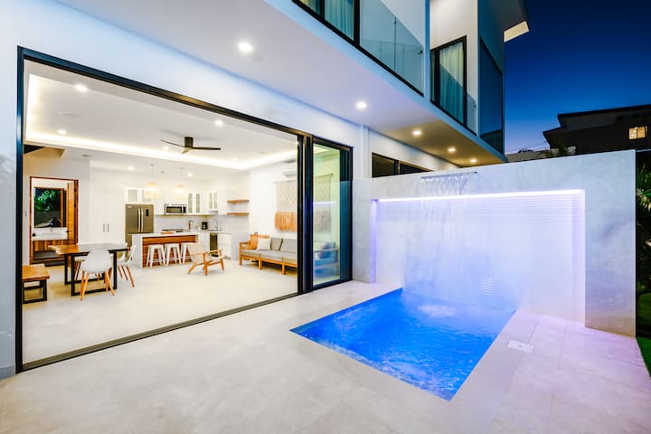 Lux 2BR Villa w/Private Pool & Beach Club
