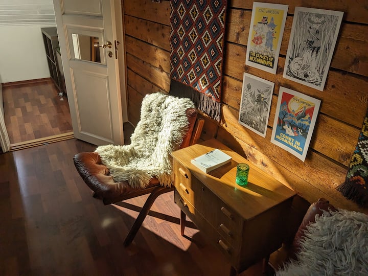Sentral Loftsleilighet Med Tømmervegg Og Vedovn. - Trondheim