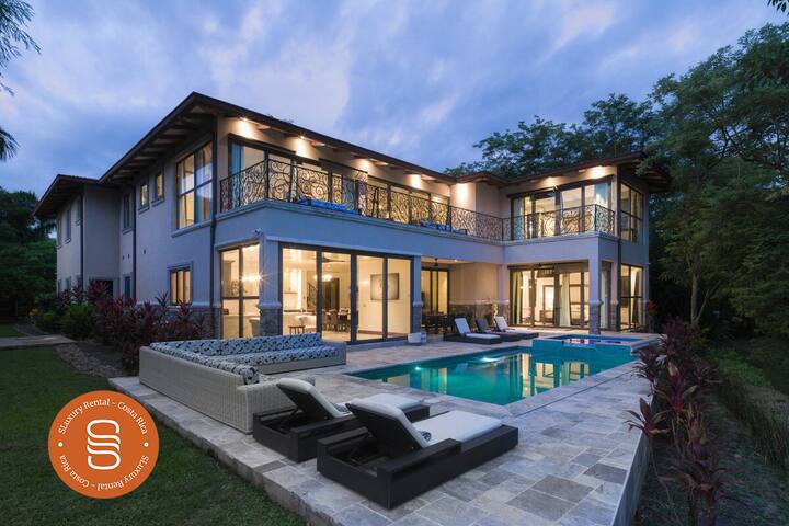 Luxury Villa Sunny Beach Retreat | Tamarindo