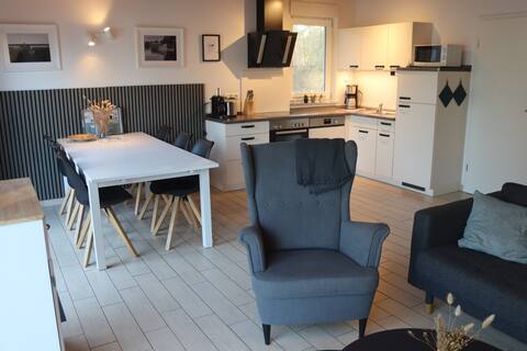 Lakeside getaway – 100 m to the lake – terrace, 2 bathrooms