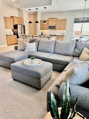 Soak, Swing & Unwind in Your Private Pool Retreat! gallery image 3