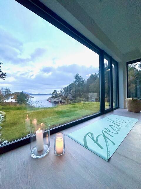 Idyllic Seafront Cottage