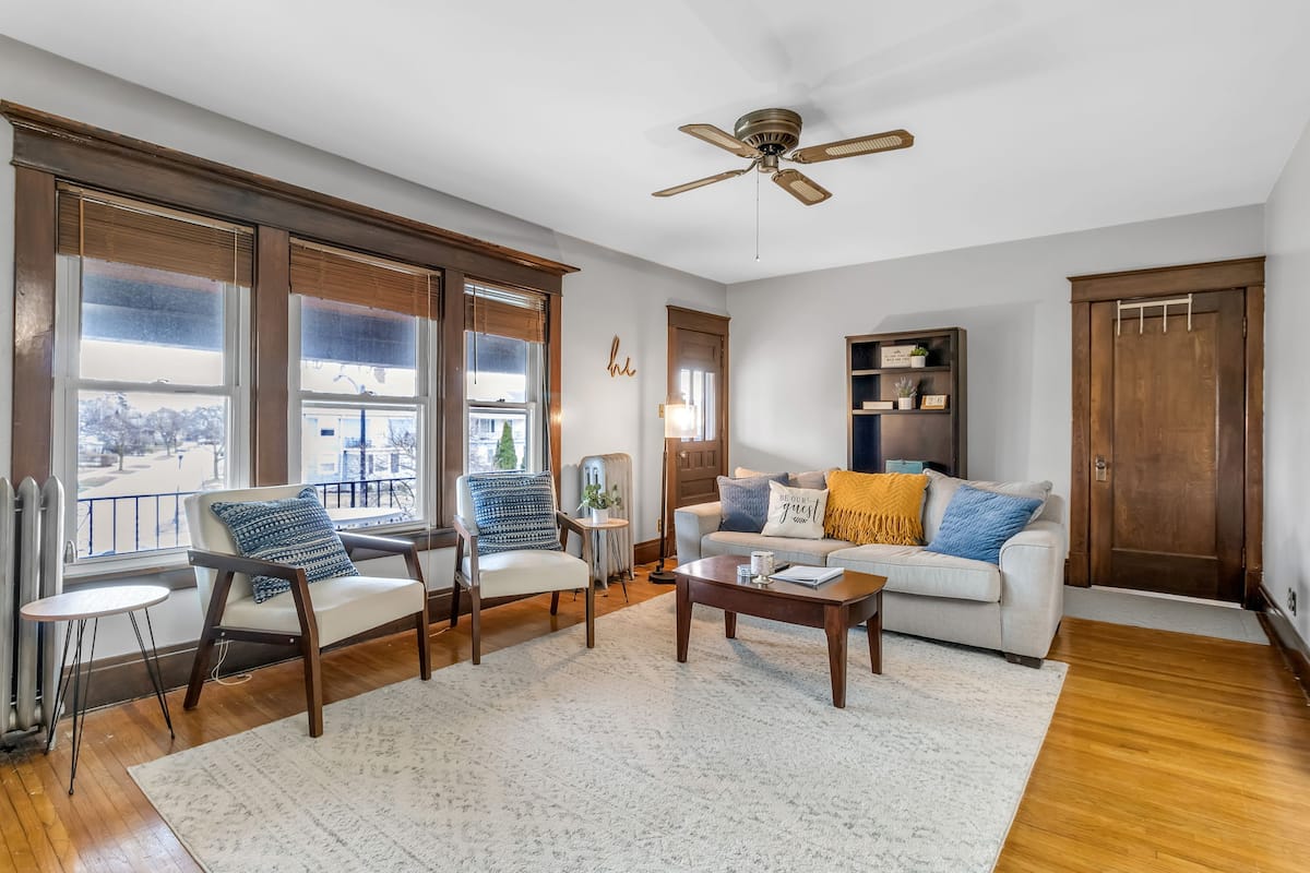 North Buffalo 3 Bed Upper near Hertel, furnished apartment in Buffalo, NY