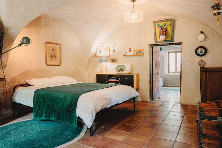 Chumba cha kwanza cha kulala