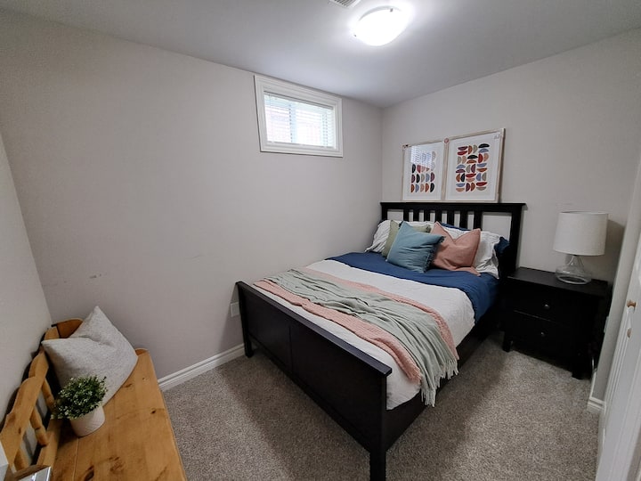E RE - dhoma e dytë e gjumit me krevat dopio