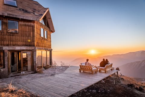 Andean Mountain Chalet - El Refugio, Farellones (Andean Mountain Shelter)