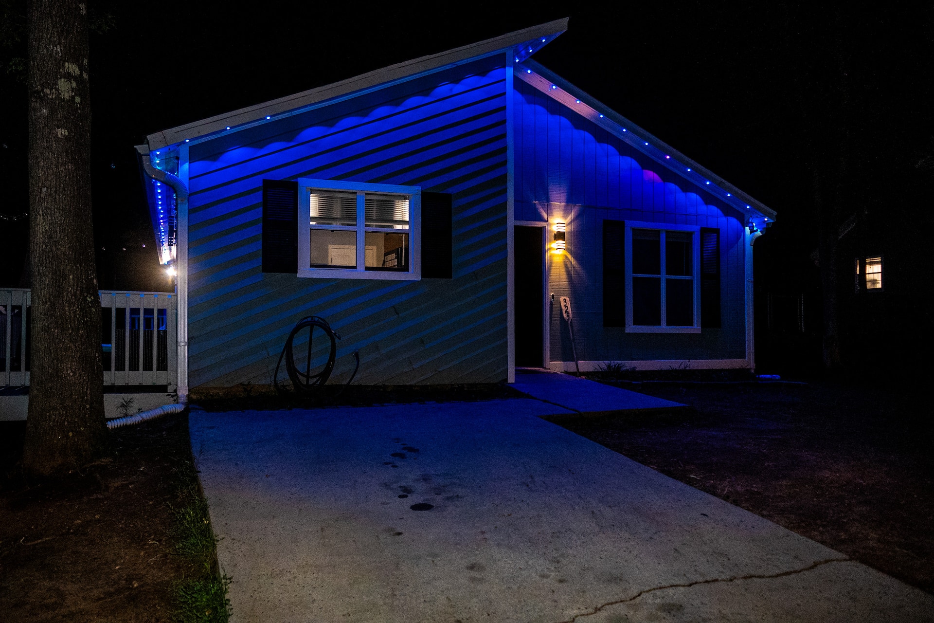 Enchanting 3-Bedroom home with nightly light shows