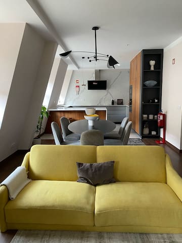 City Center Apt with Elevator Your Office inLisbon