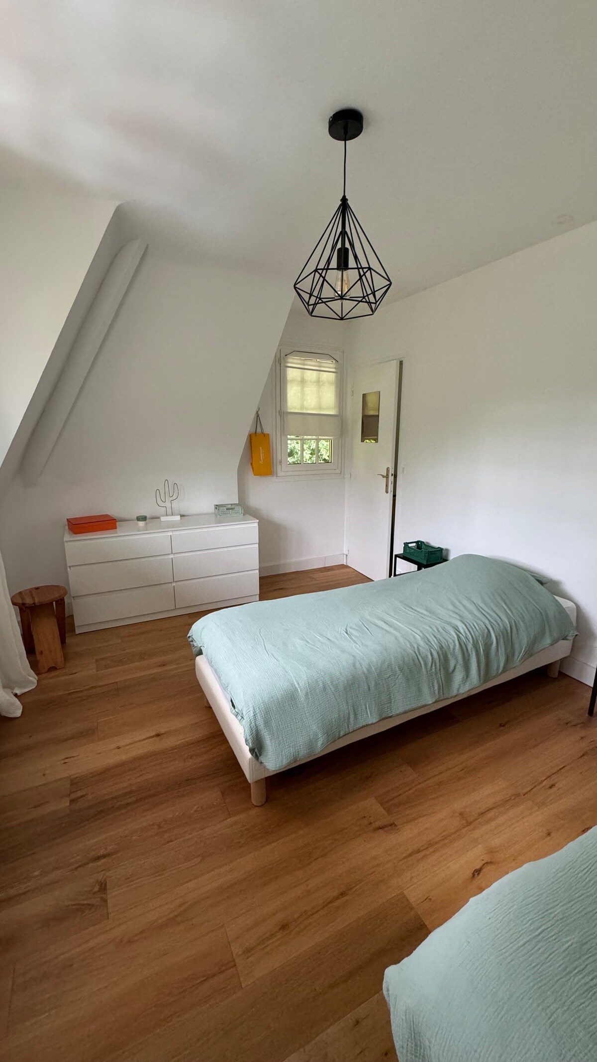 غرفة النوم 2