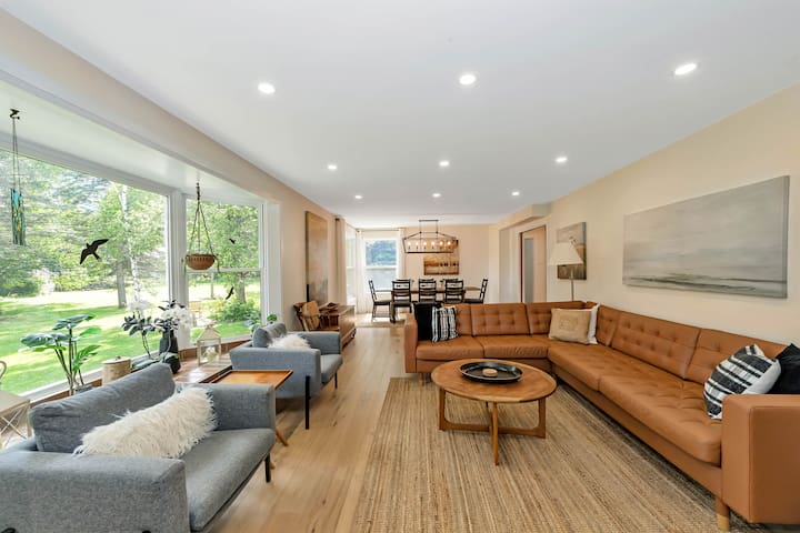 6 bdrm Calm&Private Farm In Ottawa: The Farm Haus