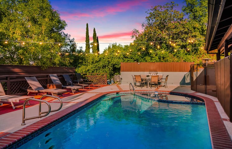 Mulholland Drive w/Spa/Game