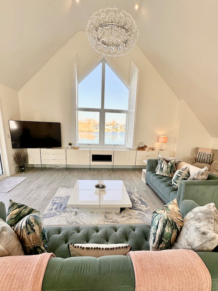 44 Summer Lake Luxury Lakeside Lodge, Cotswolds - South Cerney