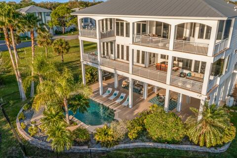 Luxe Waterfront Home w/ Pool★Elevator★Gulf Access