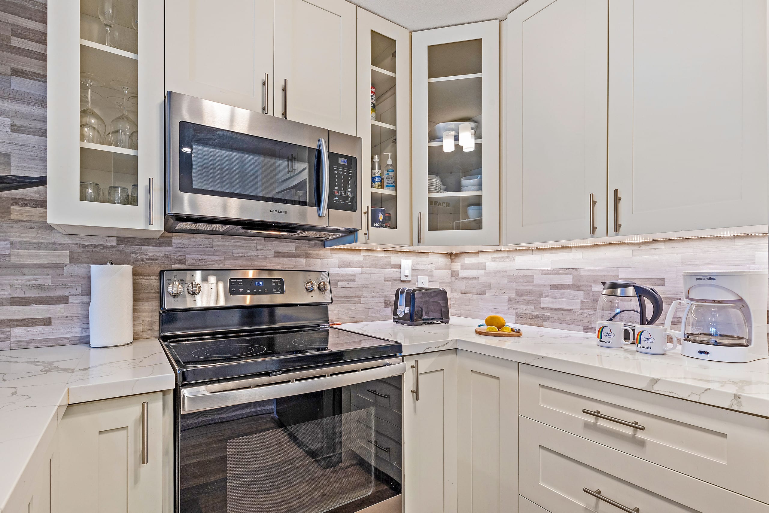 Condo in Kihei · ★4.94 · 2 bedrooms · 3 beds · 2 private baths - Image 11