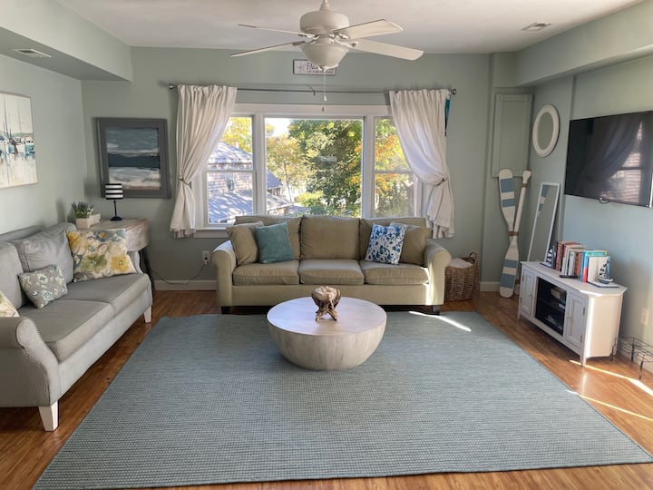 Entire 2 Family In Falmouth Heights Ocean Views - Woods Hole, MA