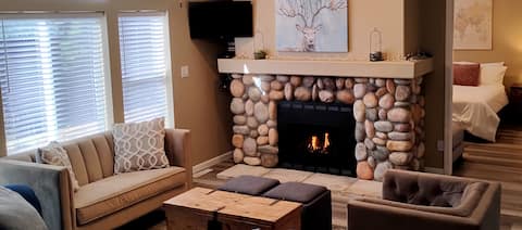 Quiet, spacious forest retreat near Lassen Park