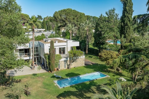 Modern Villa – Full Comfort, Large Garden & Pool