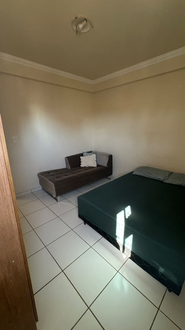 nguo za vitanda viwili na kiti