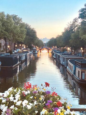 Prachtig huis in centrum aan gracht en met tuin! gallery image 3