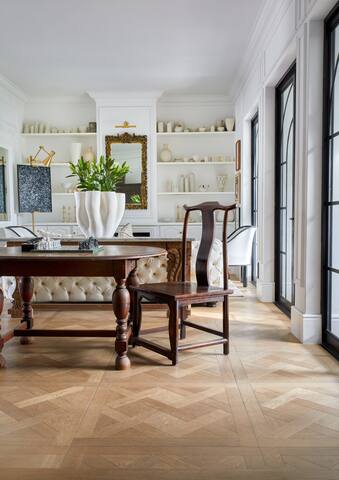 Classic Home in the heart of Newlands Village gallery image 3