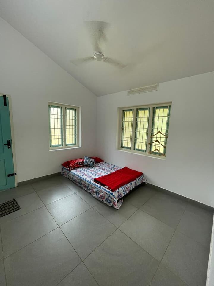 საძინებელი 4