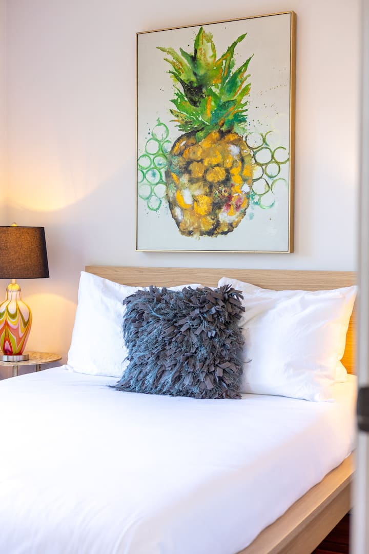 走廊卧室配有一张全尺寸床-航海耀斑……