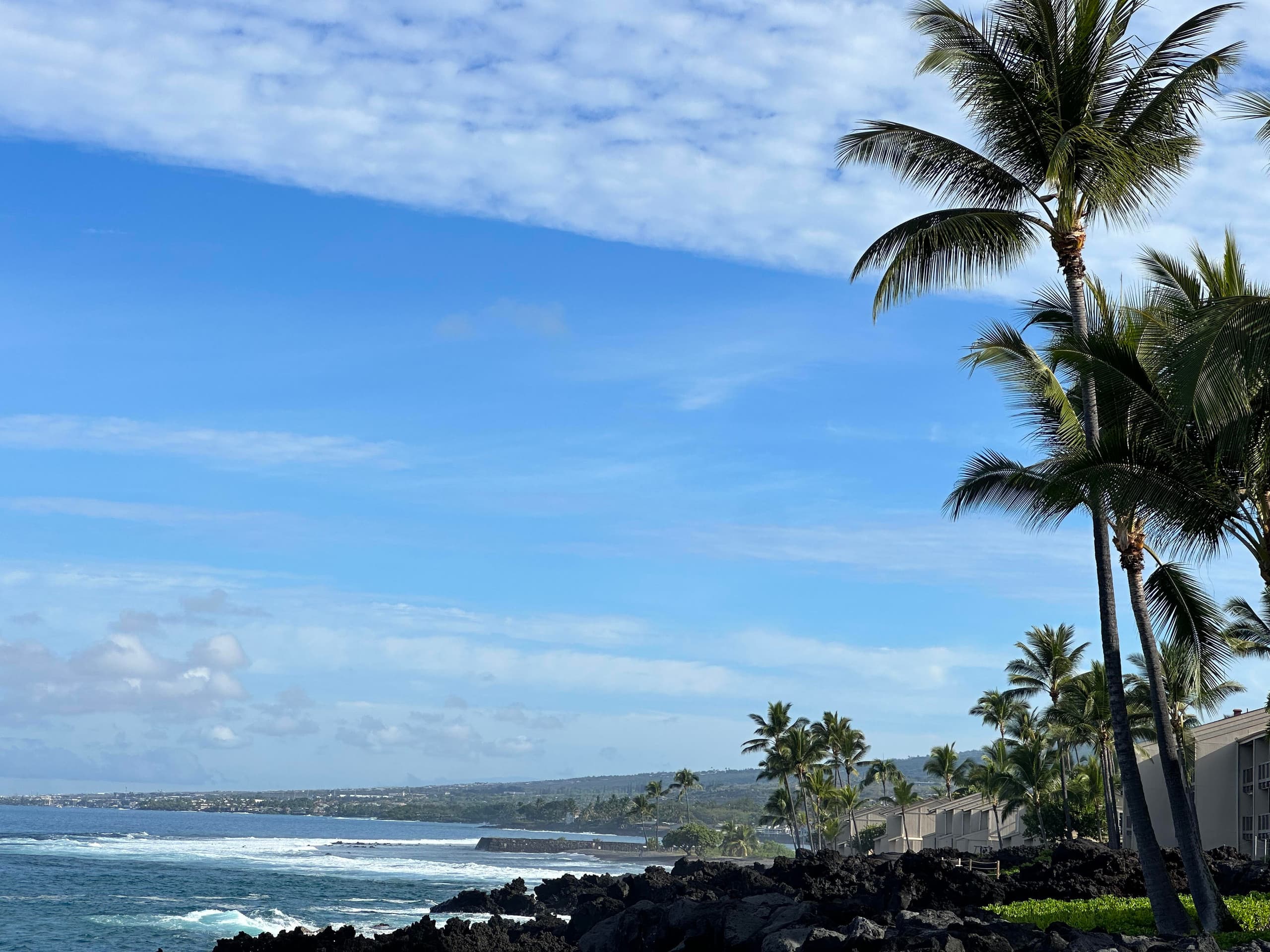 Condo in Kailua-Kona · ★4.8 · 2 bedrooms · 4 beds · 2 baths - Image 12