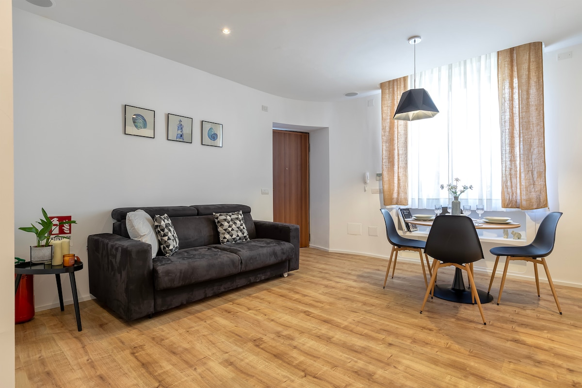 Popular Airbnb listing: Alghero Apt Beach 5 min | AC & WiFi in Alghero