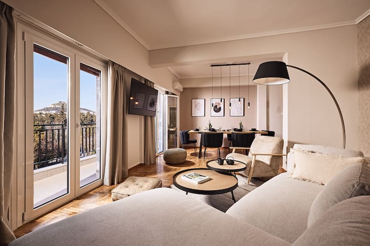 Kova Residence, Acropolis by Aura Homes