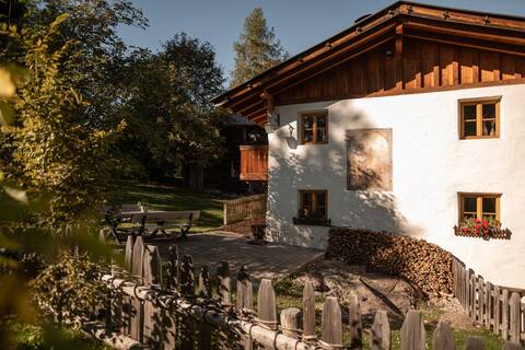 Historic Chalet Hafling Leckplått - near Merano