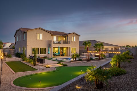 Exquisite Home W/Heated Pool Mountain Views 5 Beds