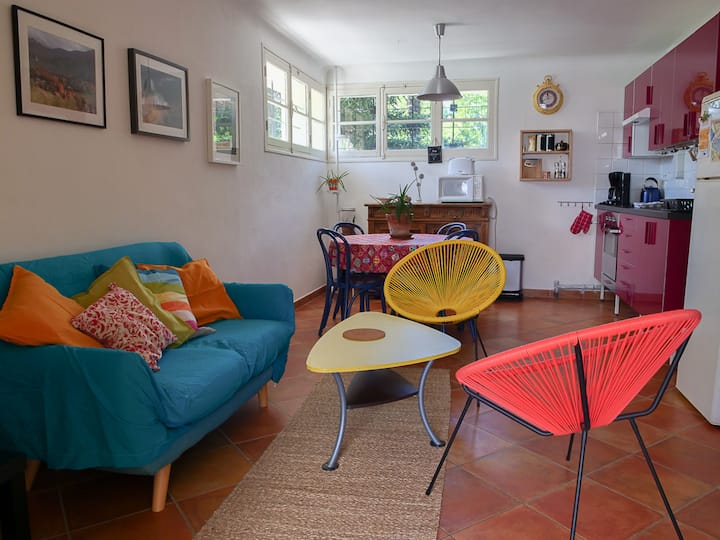 Petit Lieu Sympa à L'orée Du Village Avec Piscine. - Mont Ventoux