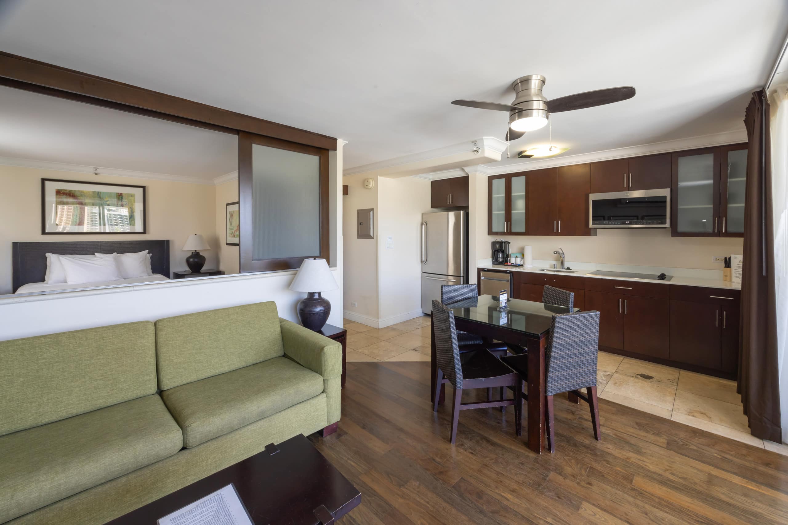 Regency Waikiki City Vw 2B Never-end summer deal! - Image 7