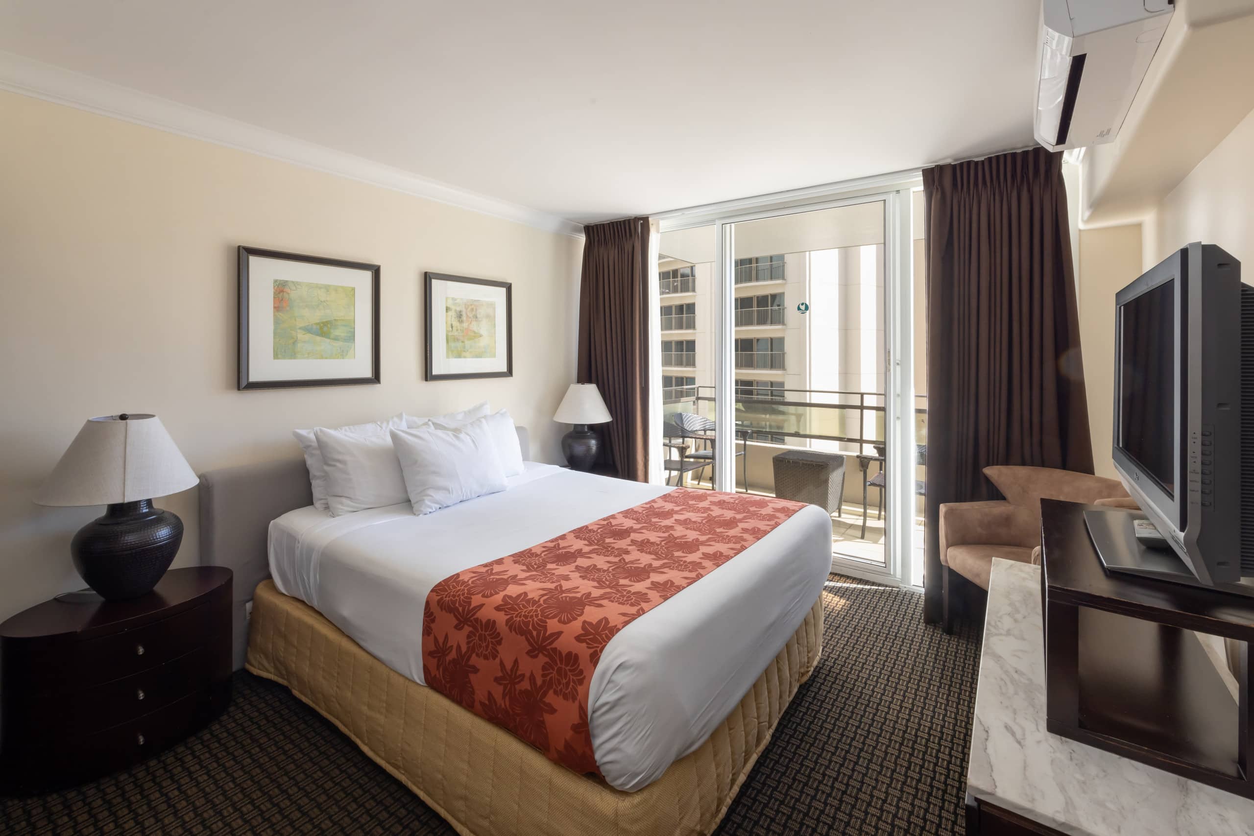 Regency Waikiki City Vw 2B Never-end summer deal! - Image 9