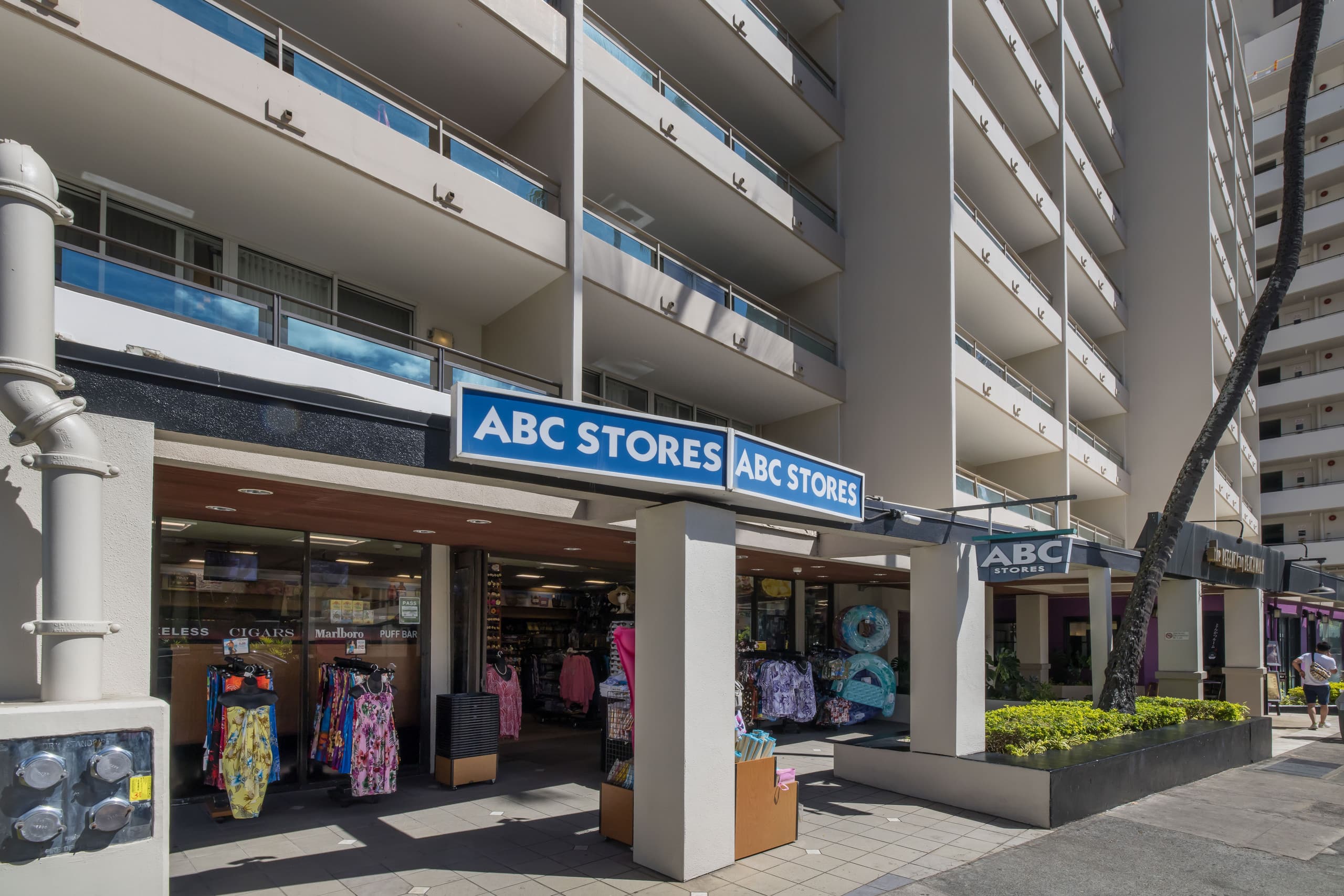 Regency Waikiki City Vw 2B Never-end summer deal! - Image 23