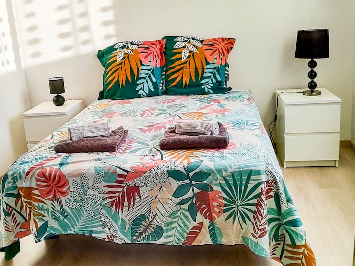 Ground floor bedroom with double bed 140x190 and private bathroom 