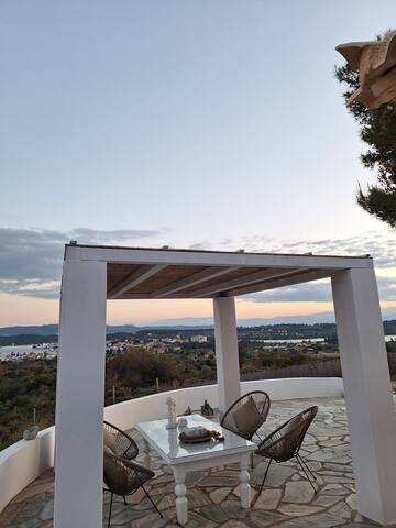 Big studio sunny&white with wonderful view