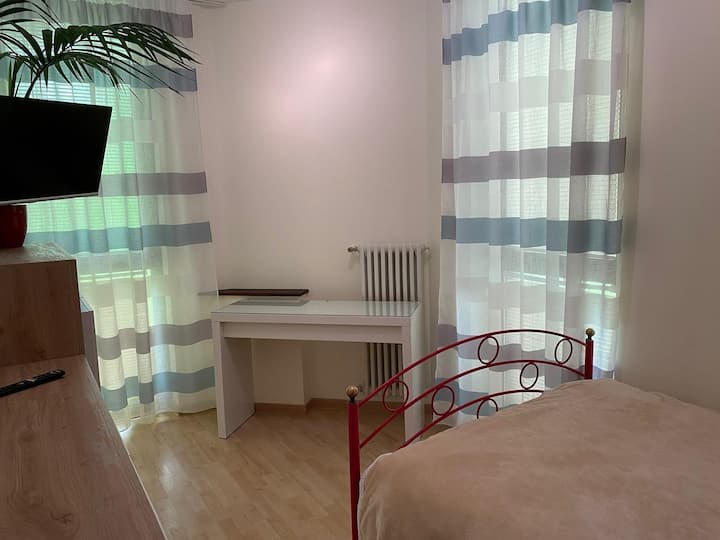 غرفة النوم 1