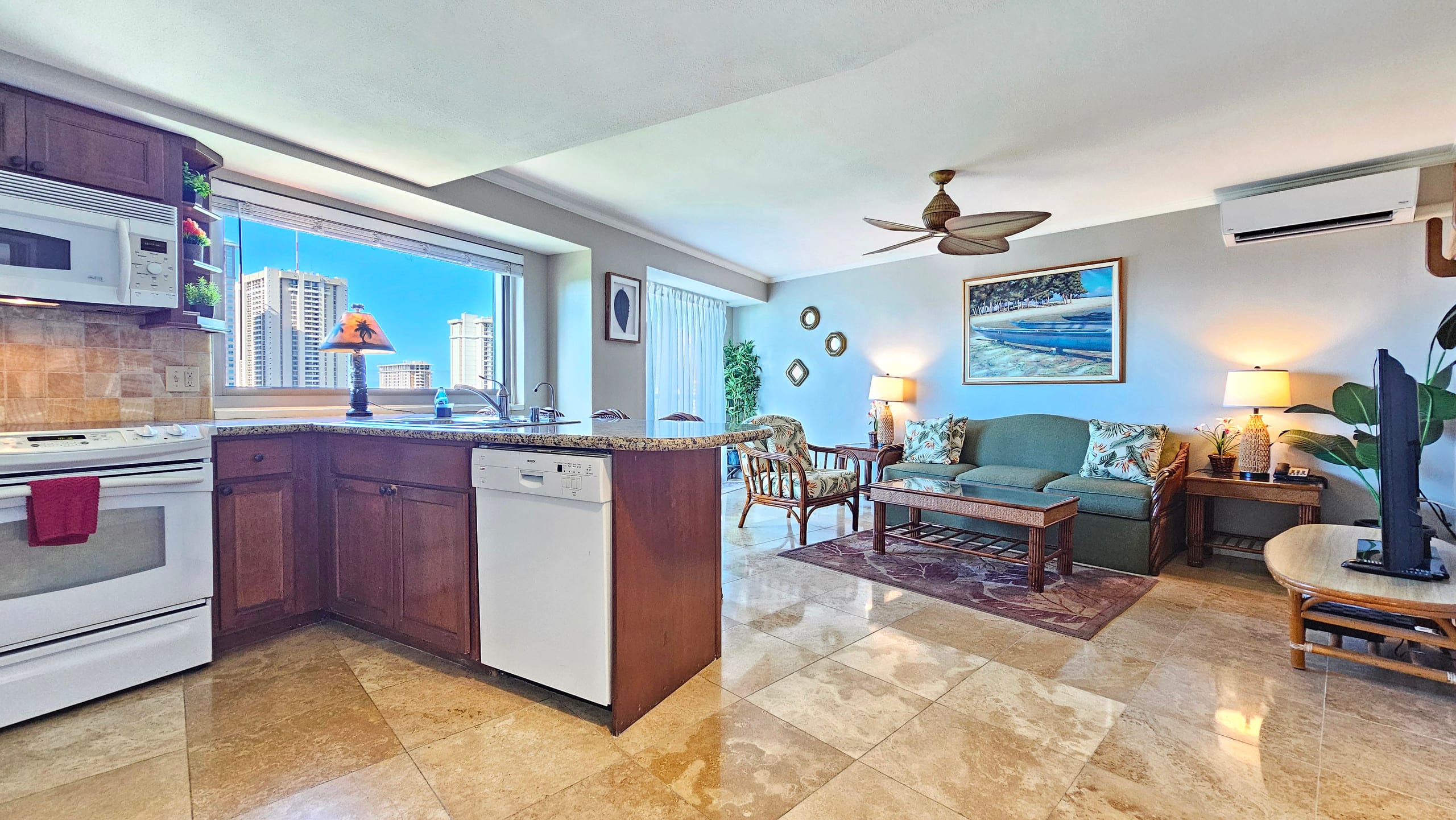 Condo in Honolulu · ★4.96 · 1 bedroom · 1 bed · 1 private bath - Image 14
