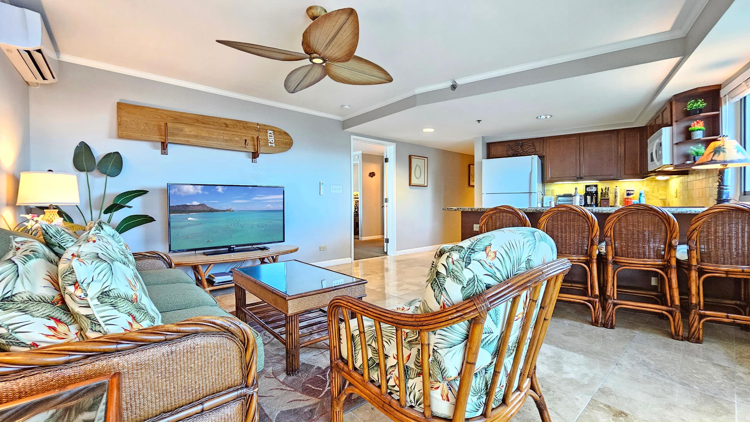Condo in Honolulu · ★4.96 · 1 bedroom · 1 bed · 1 private bath - Image 3
