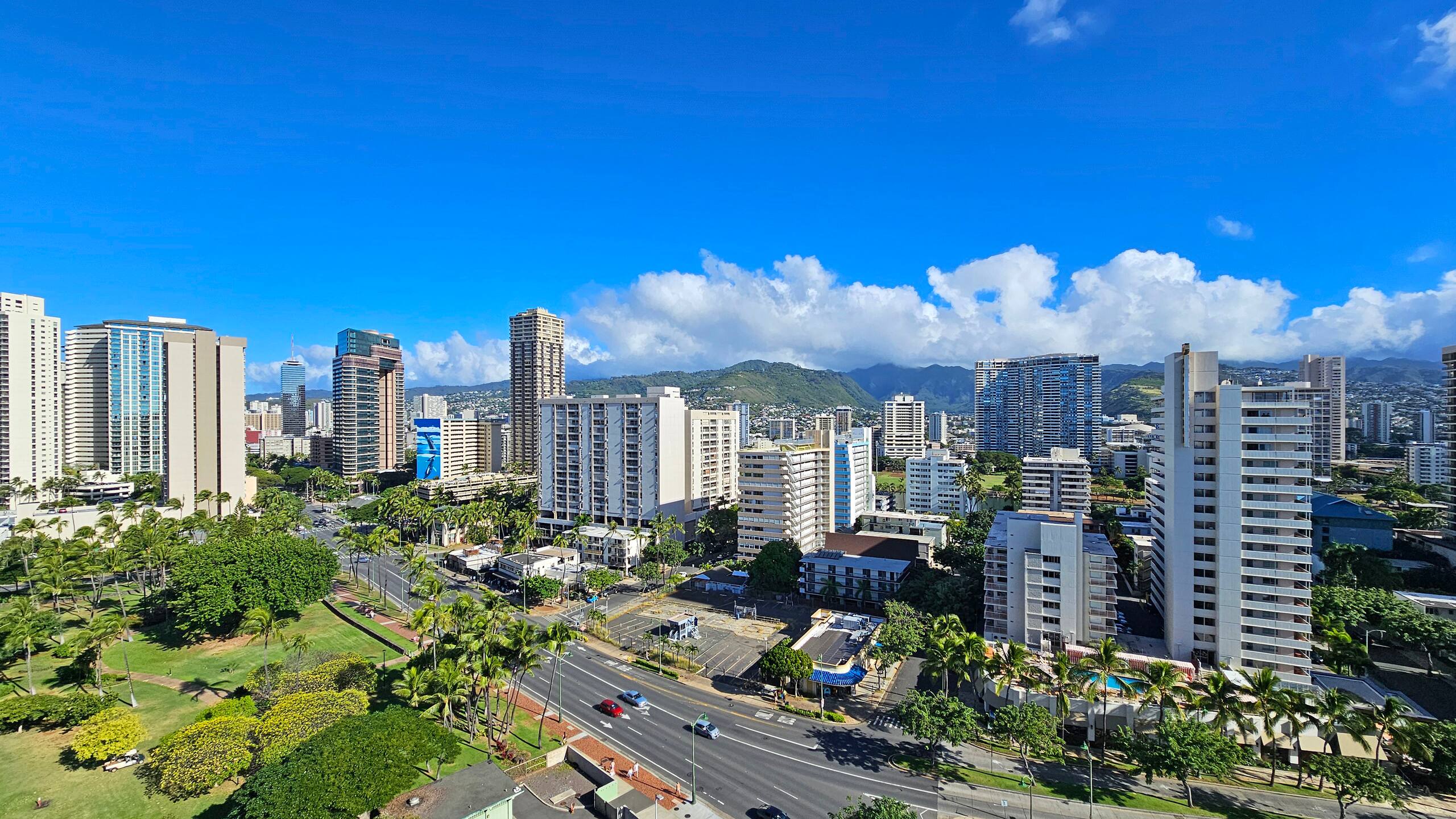 Condo in Honolulu · ★4.96 · 1 bedroom · 1 bed · 1 private bath - Image 38