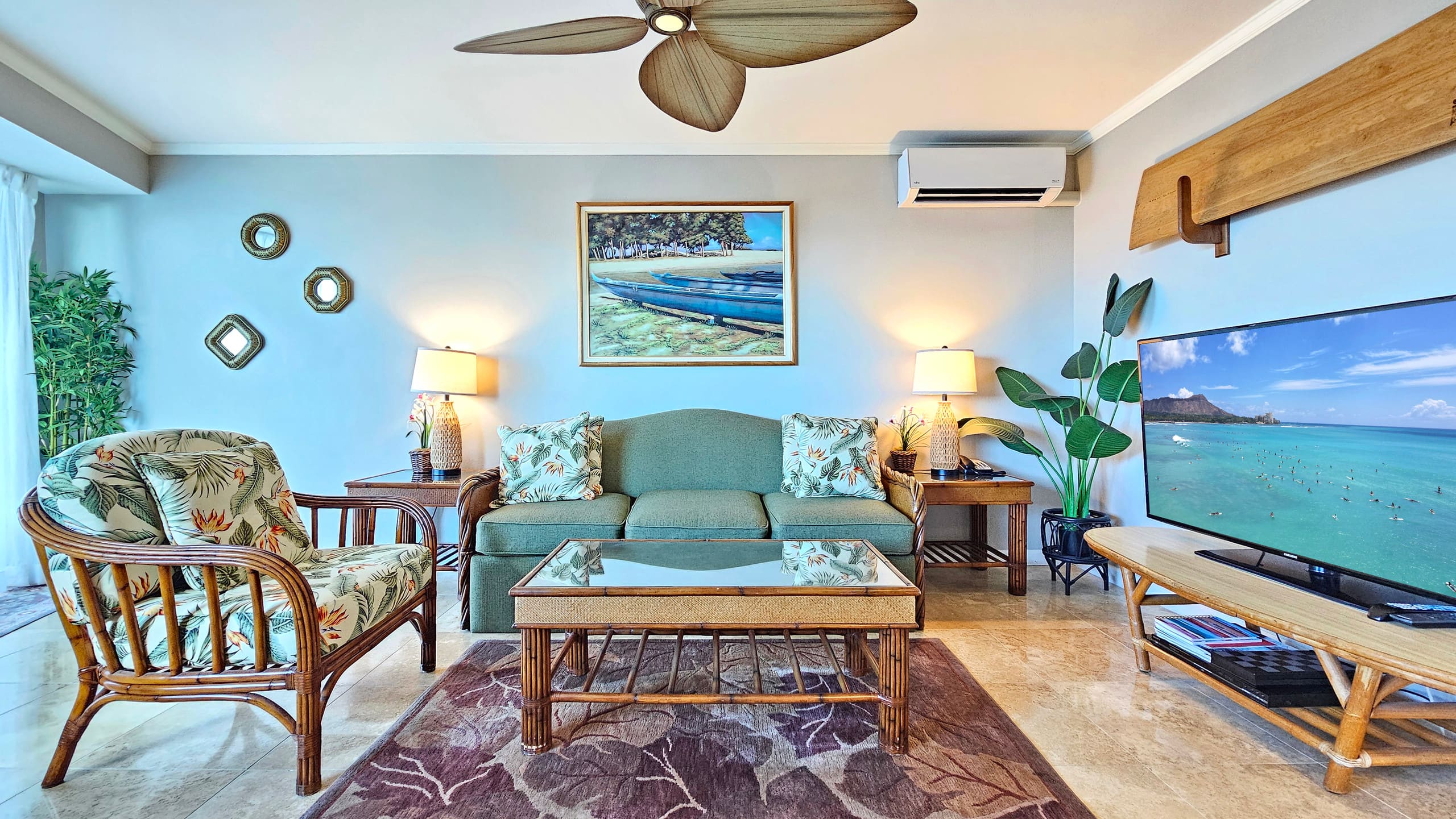 Condo in Honolulu · ★4.96 · 1 bedroom · 1 bed · 1 private bath - Image 4
