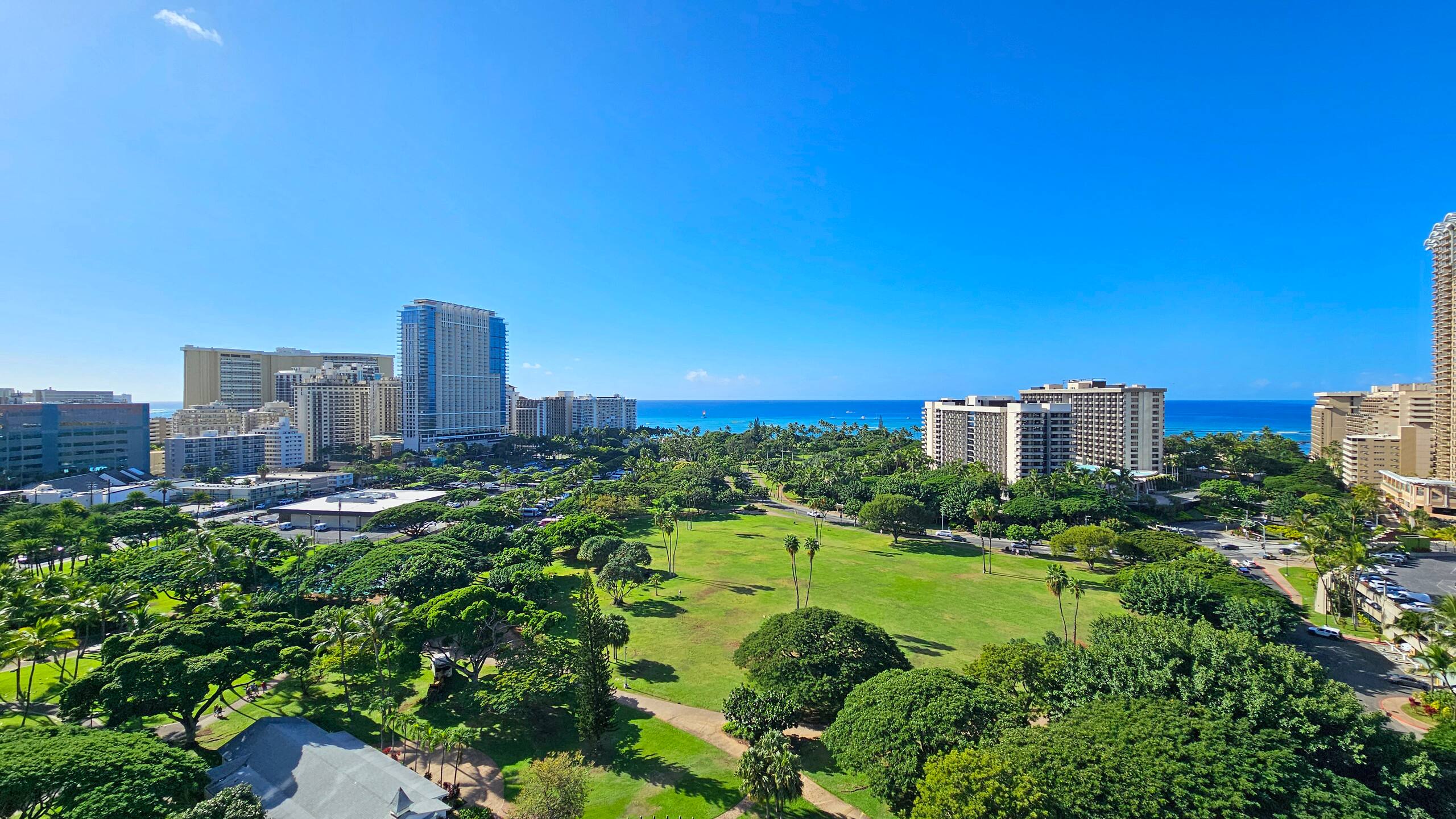 Condo in Honolulu · ★4.96 · 1 bedroom · 1 bed · 1 private bath - Image 39