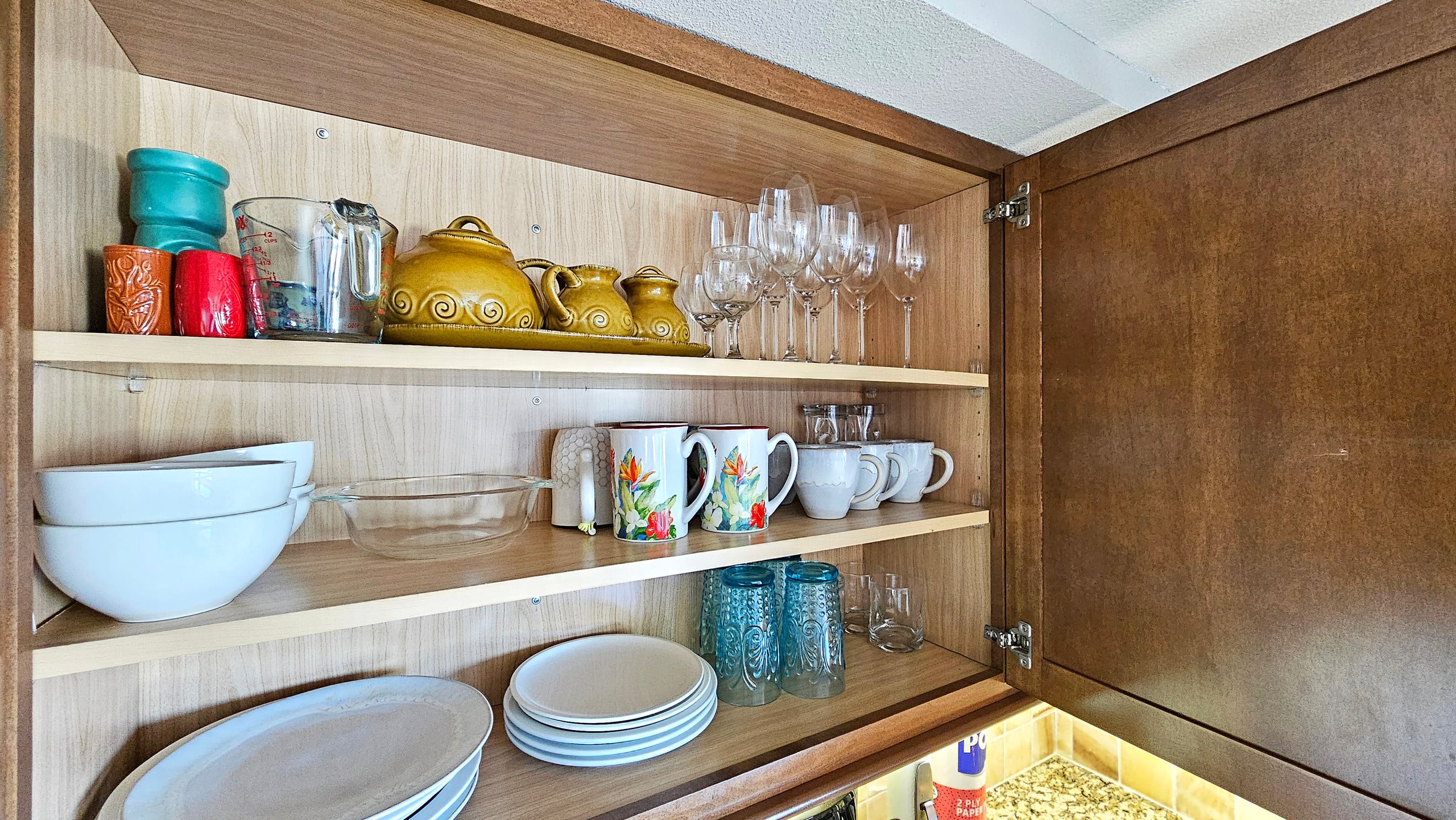 Condo in Honolulu · ★4.96 · 1 bedroom · 1 bed · 1 private bath - Image 15