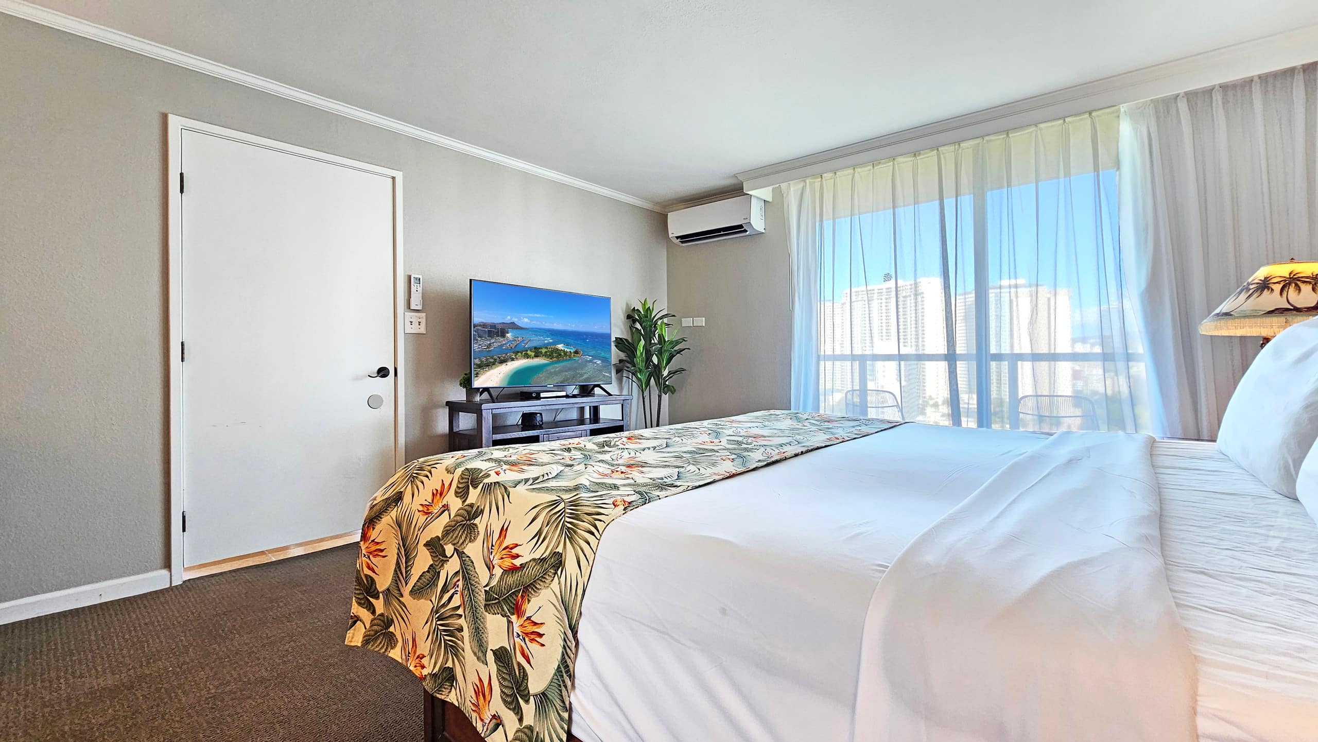 Condo in Honolulu · ★4.96 · 1 bedroom · 1 bed · 1 private bath - Image 22