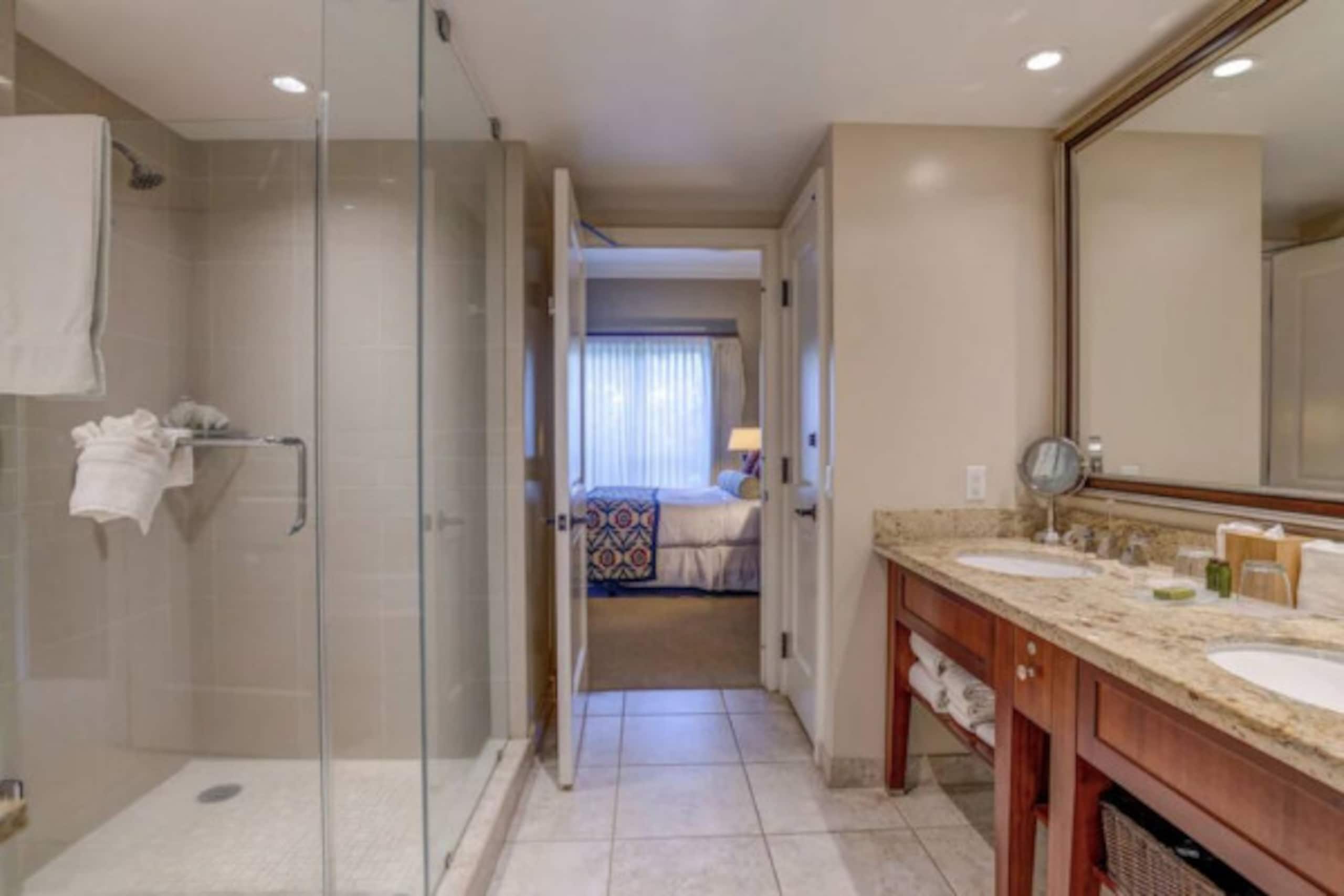 Condo in Lahaina · ★4.57 · 1 bedroom · 1 bed · 1 bath - Image 9