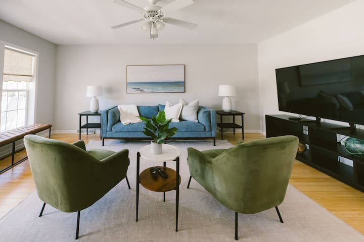 Spacious Midtown Cottage: 10min To Beach+ King Bed - Wrightsville Beach, NC