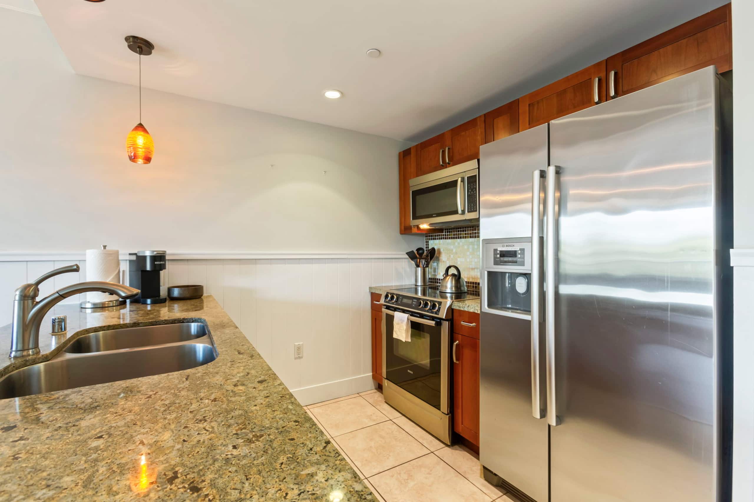 Condo in Lahaina · ★4.71 · 1 bedroom · 2 beds · 1 bath - Image 6