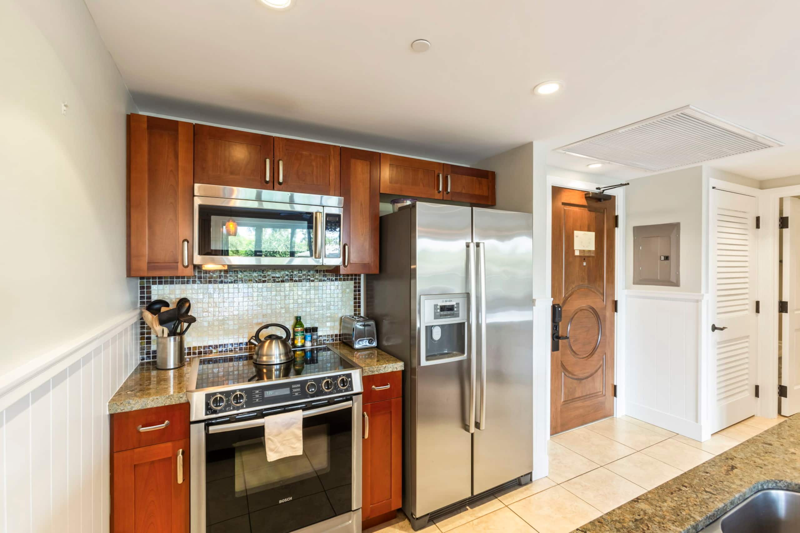 Condo in Lahaina · ★4.71 · 1 bedroom · 2 beds · 1 bath - Image 5