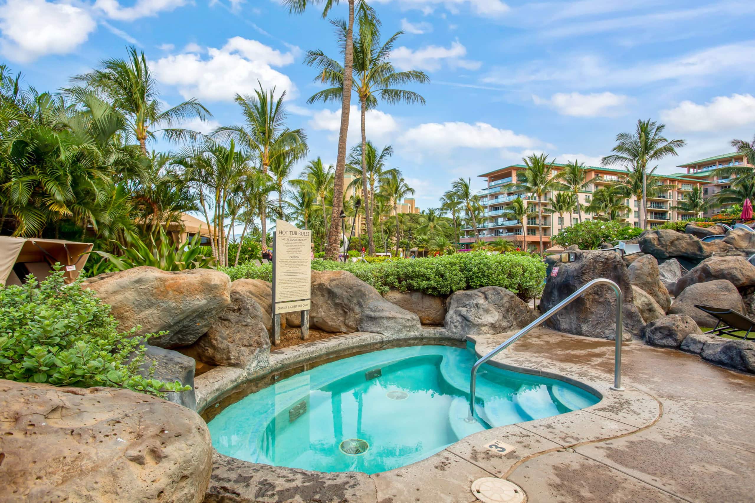 Condo in Lahaina · ★4.71 · 1 bedroom · 2 beds · 1 bath - Image 16